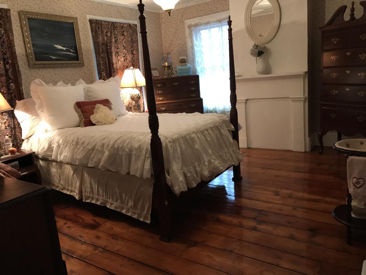 Bel'S Inn Bed And Breakfast Kingston Exterior foto